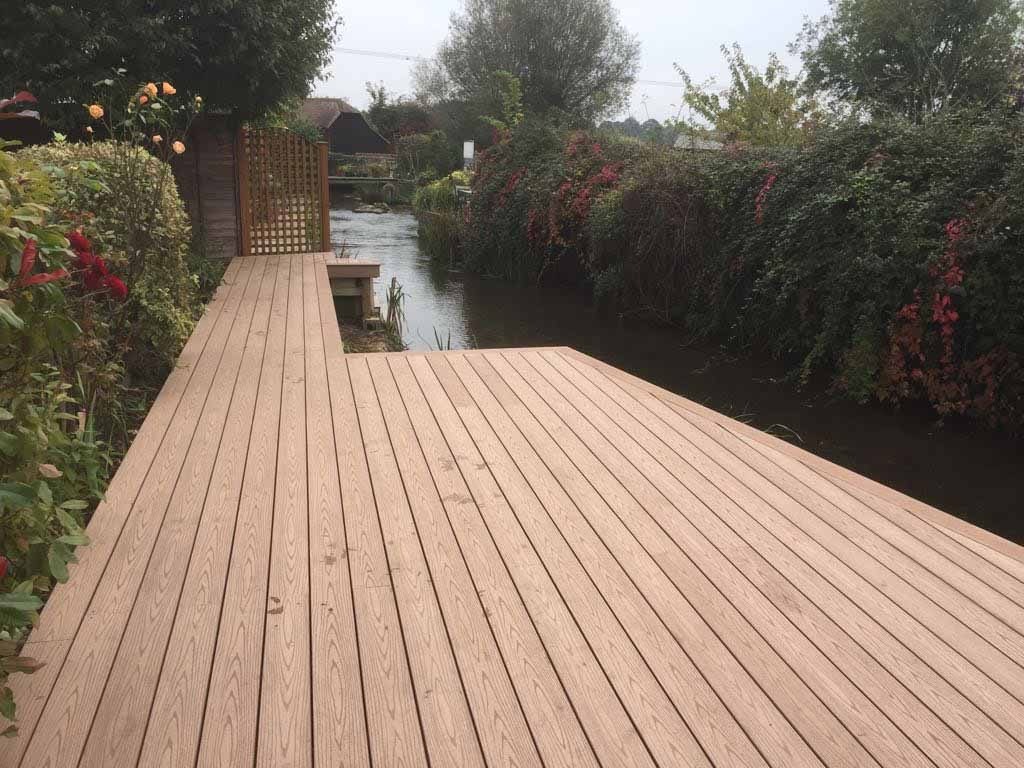 L.A. Landscapes Composite Decking Installers