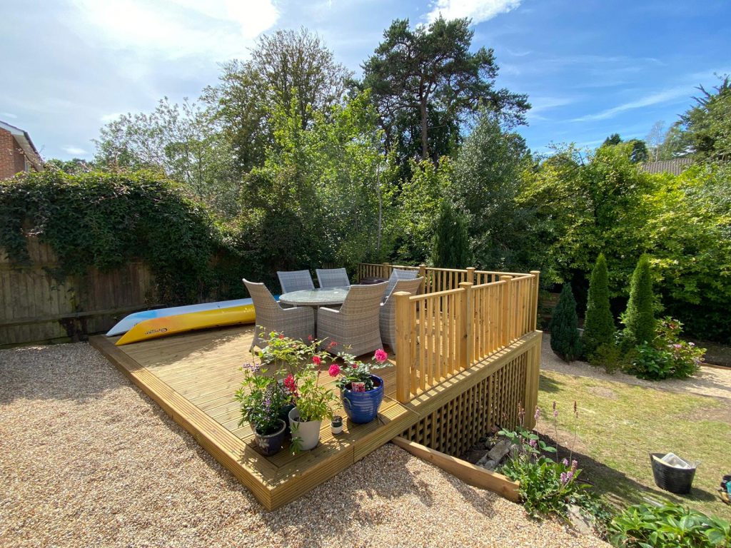 Elevated Decking | L.A. Landscapes Decking Southampton