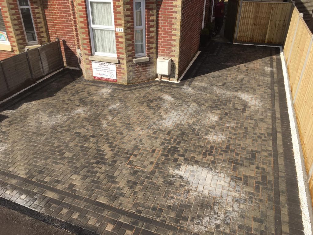 Grey Block Paved Driveway | L.A. Landscapes Landscapers Southampton
